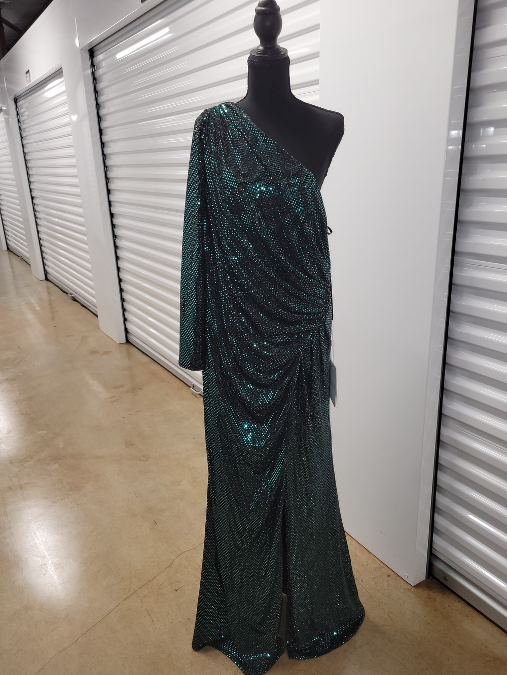 NWT MAC DUGGAL  Green One Sleeve Faux Wrap Gown 14